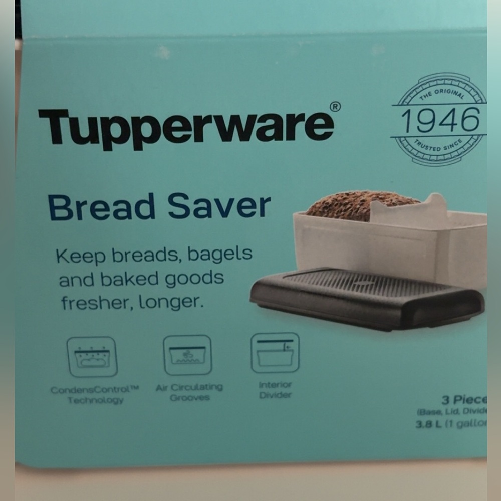 Tupperware Bread Saver Black and White - Picture 2 of 3